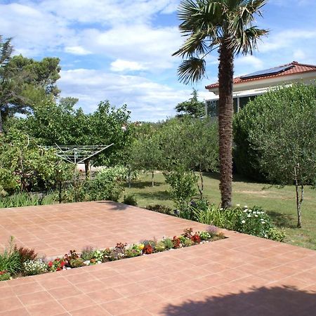 Apartments Dubravka Кърк Екстериор снимка